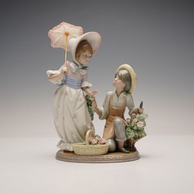Lladro Porcelain Figurine, For You 1005453