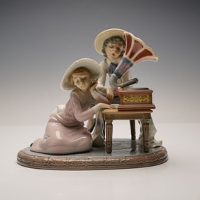 Lladro Porcelain Figurine, Music Time 1005430
