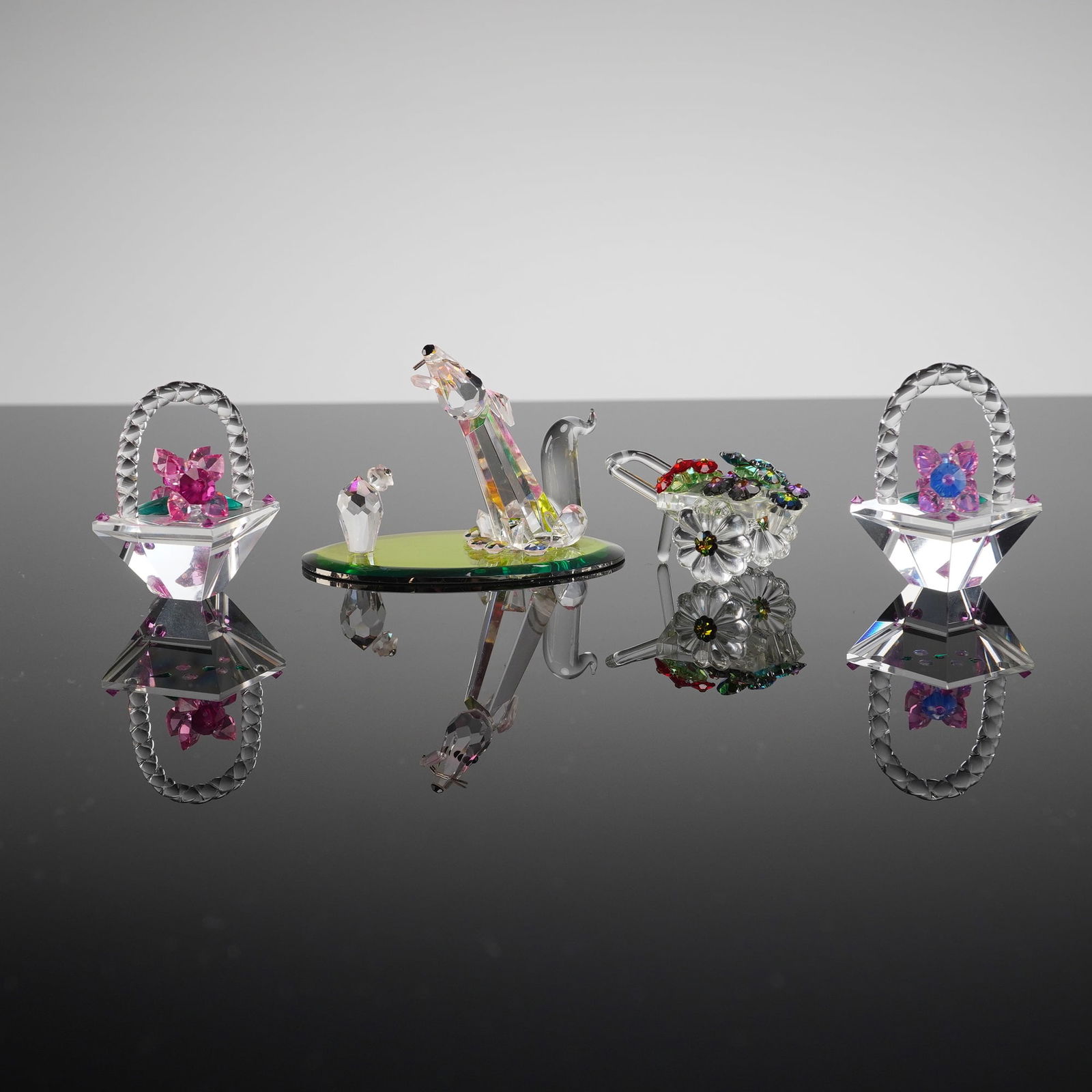 4 Iris Arc/ZOO Crystal Figurines, incl. Baskets, Flower Cart & Cat/Dog Pair (1 of 4)