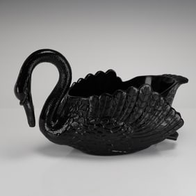 Cambridge Ebony Glass Swan Centerpiece Bowl