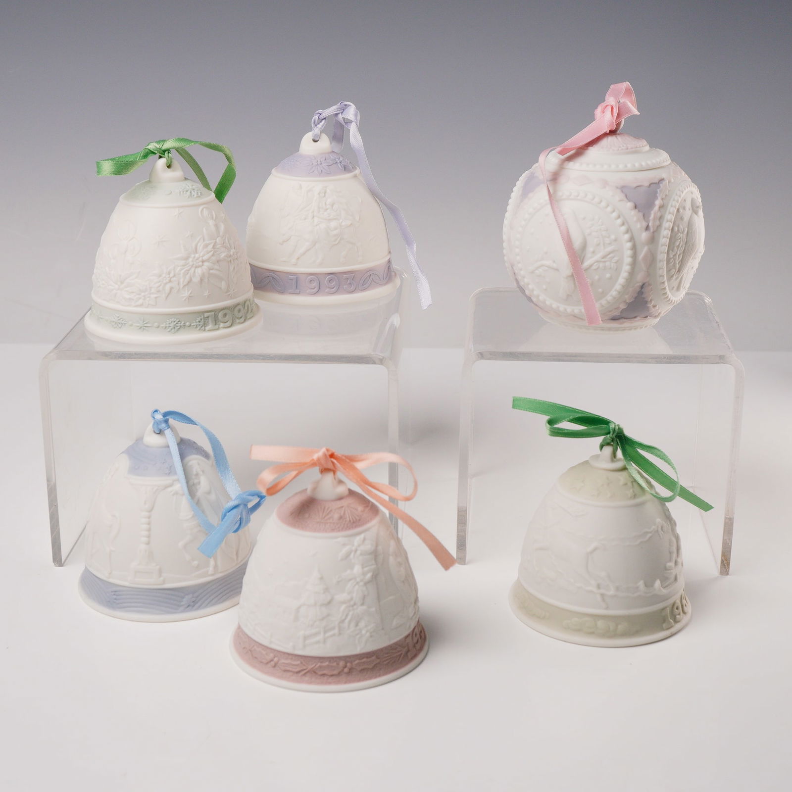 6pc Lladro Annual Christmas Bells and Ball Ornament (1 of 4)