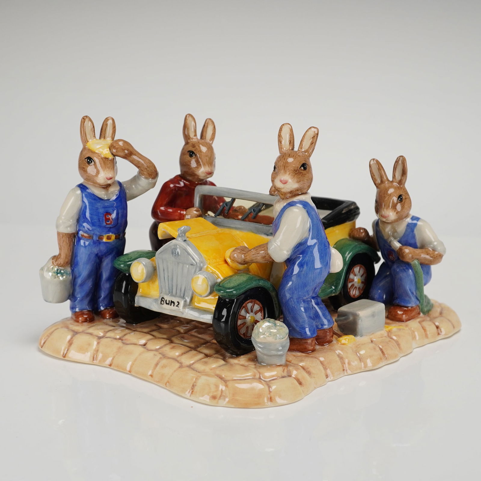 Royal Doulton Bunnykins Just Like New Figurine Tableau DB361 (1 of 4)