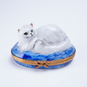 Artoria Limoges France Hand Painted Porcelain Persian Cat Trinket Box