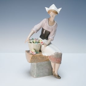 Lladro Porcelain Figurine, Dutch Girl 1001399