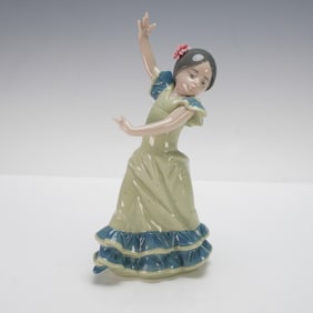 Lladro Porcelain Figurine, Lolita 1005192