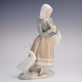 Lladro Porcelain Figurine, Shepherdess with Ducks 1004568