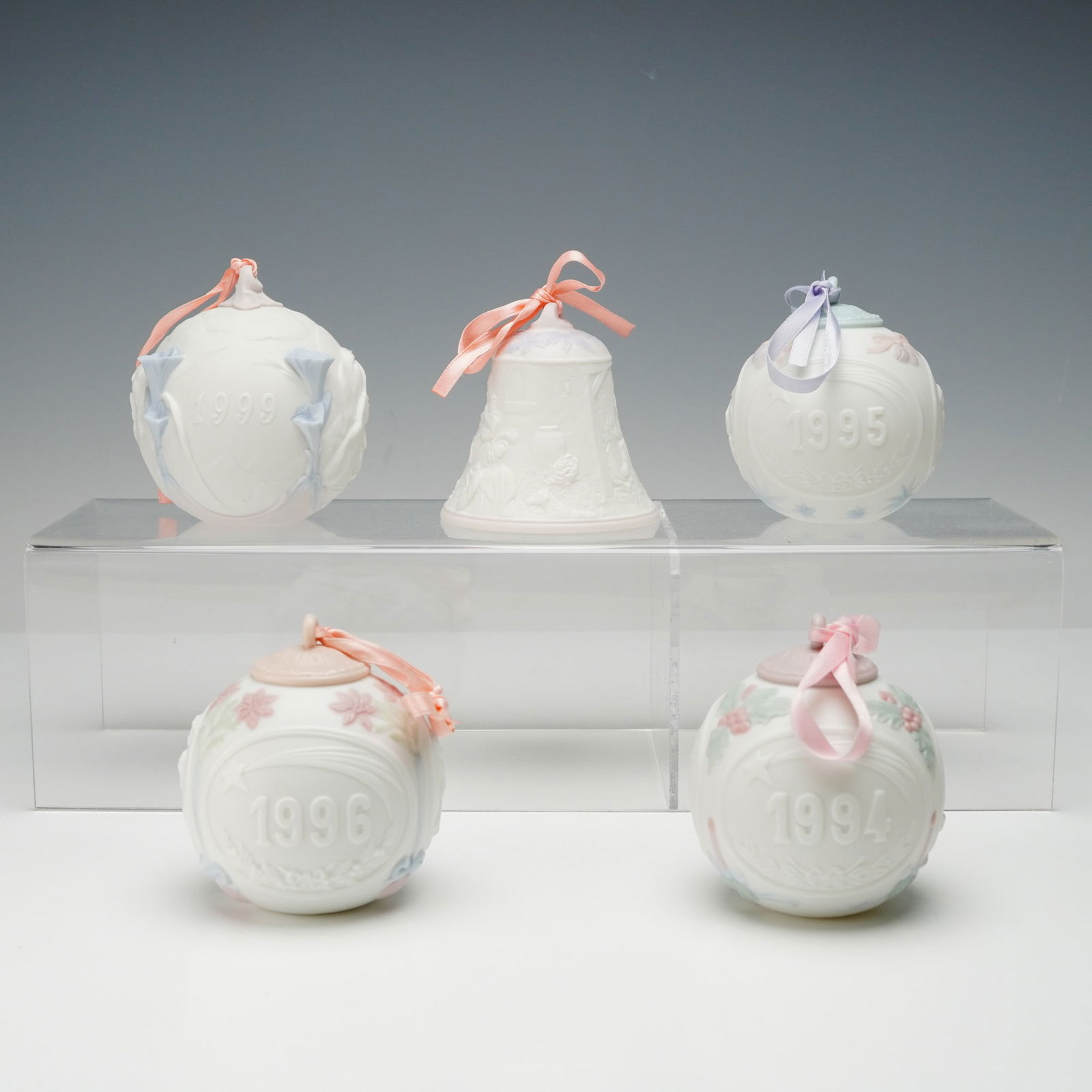 5pc Lladro Annual Christmas Bell and Ball Ornaments (1 of 4)