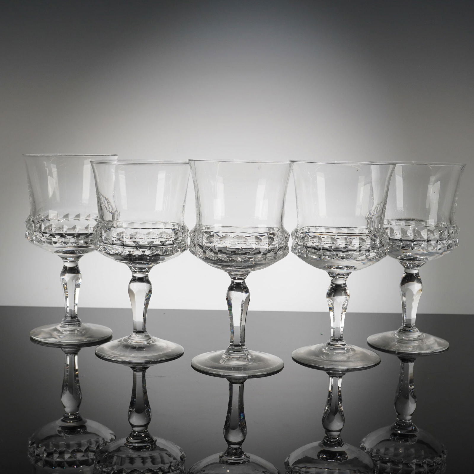 A Collection of Five Orrefors Crystal Silvia Claret Wine Glasses (1 of 4)