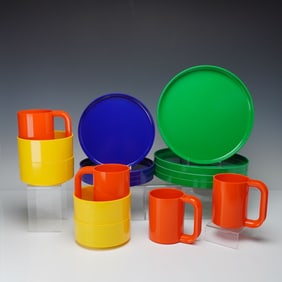 16pc Massimo Vignelli for Heller Multicolor Plastic Bowls, Mugs, and Plates