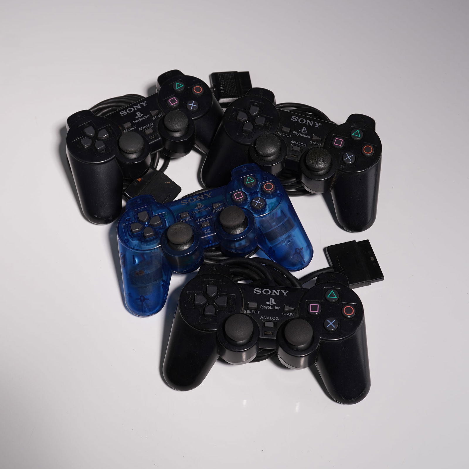 4pc Sony PlayStation Wired Analog Controllers (1 of 7)