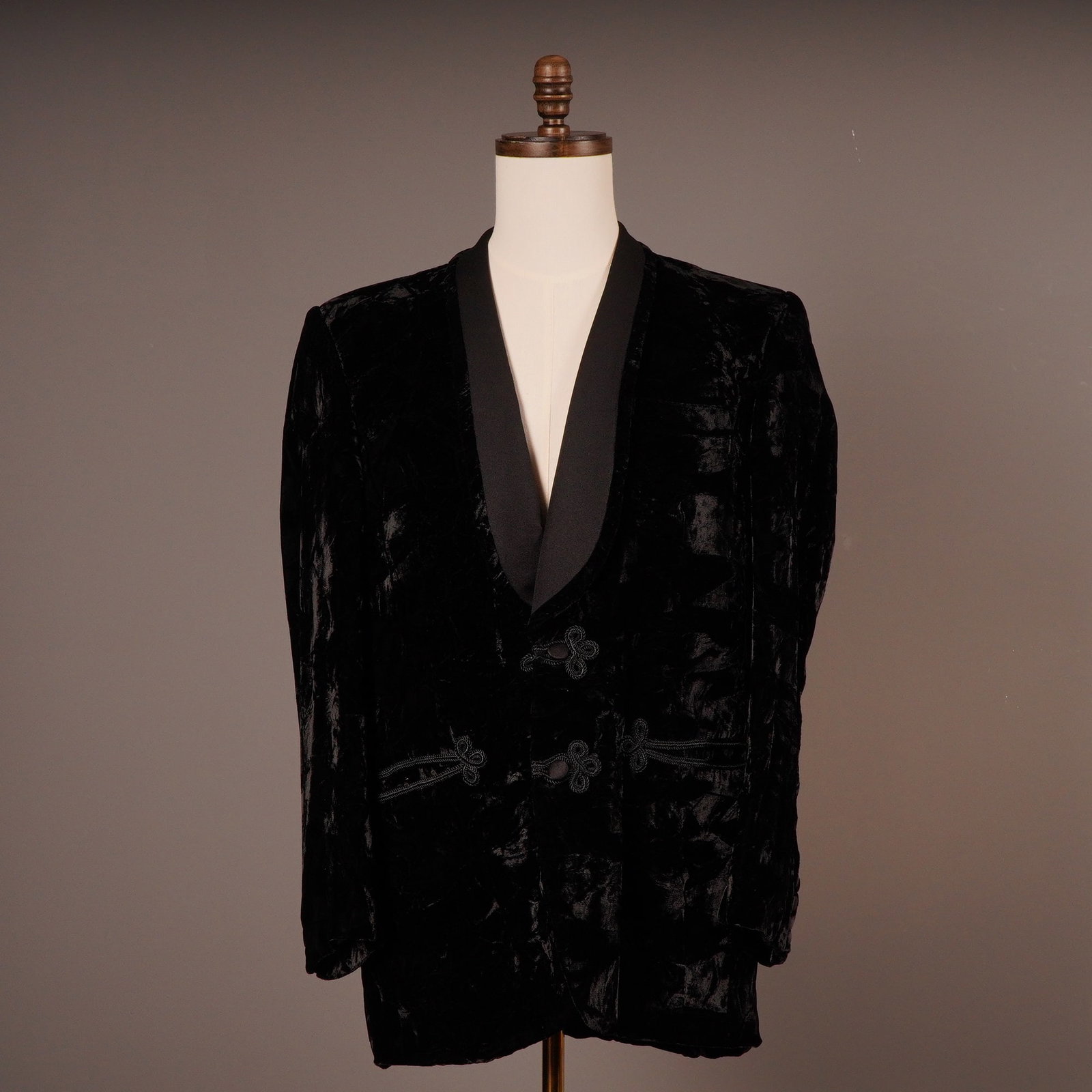Tom Gilbey London Men's Black Smoking Jacket (1 of 6)