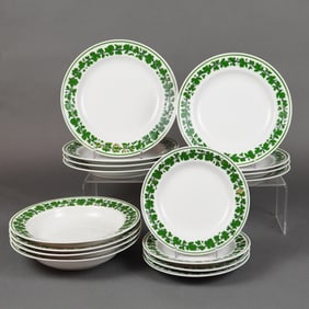 16-Piece Meissen Full Green Vine Weinlaub Pattern Dinner Service