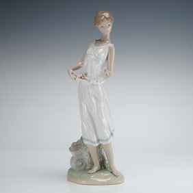 Lladro Flowers for a Goddess Figurine