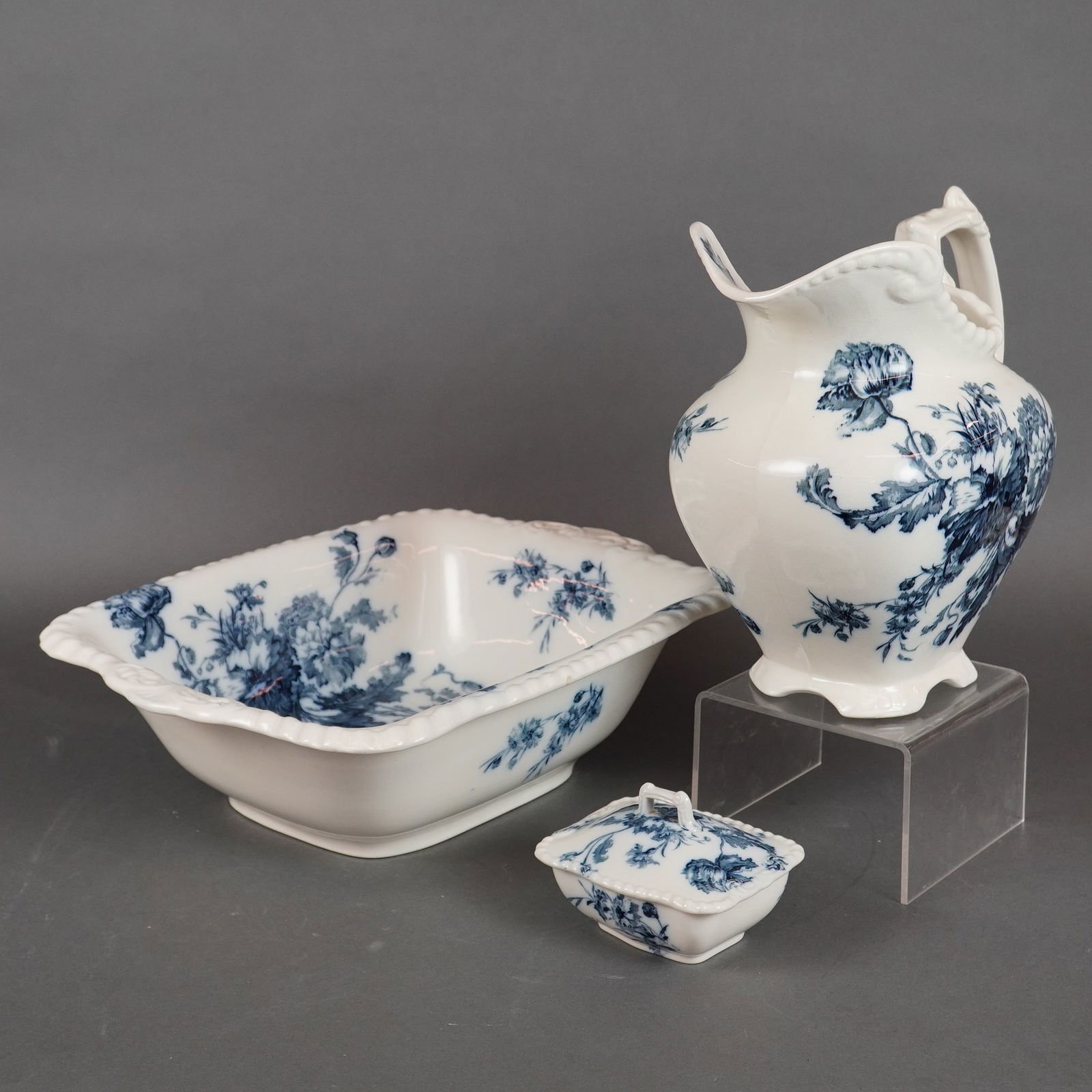3 Middleport Pottery Ironstone Basin, Pitcher & Covered Box (1 of 5)