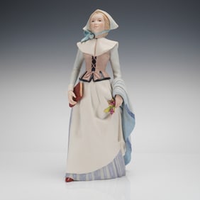 A Porcelain Maiden Sculpture of a Colonial Lady