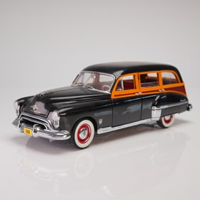 Danbury Mint 1949 Oldsmobile 88 Station Wagon 1:24 Scale Model