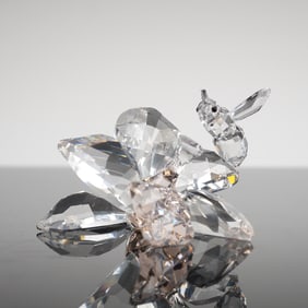 Swarovski SCS Jubilee 2007 Collector Bee on Flower Figurine