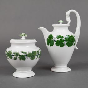 Meissen Green Ivy Vine Leaf Pattern Two-Piece Coffee Pot and Sugar Bowl Set