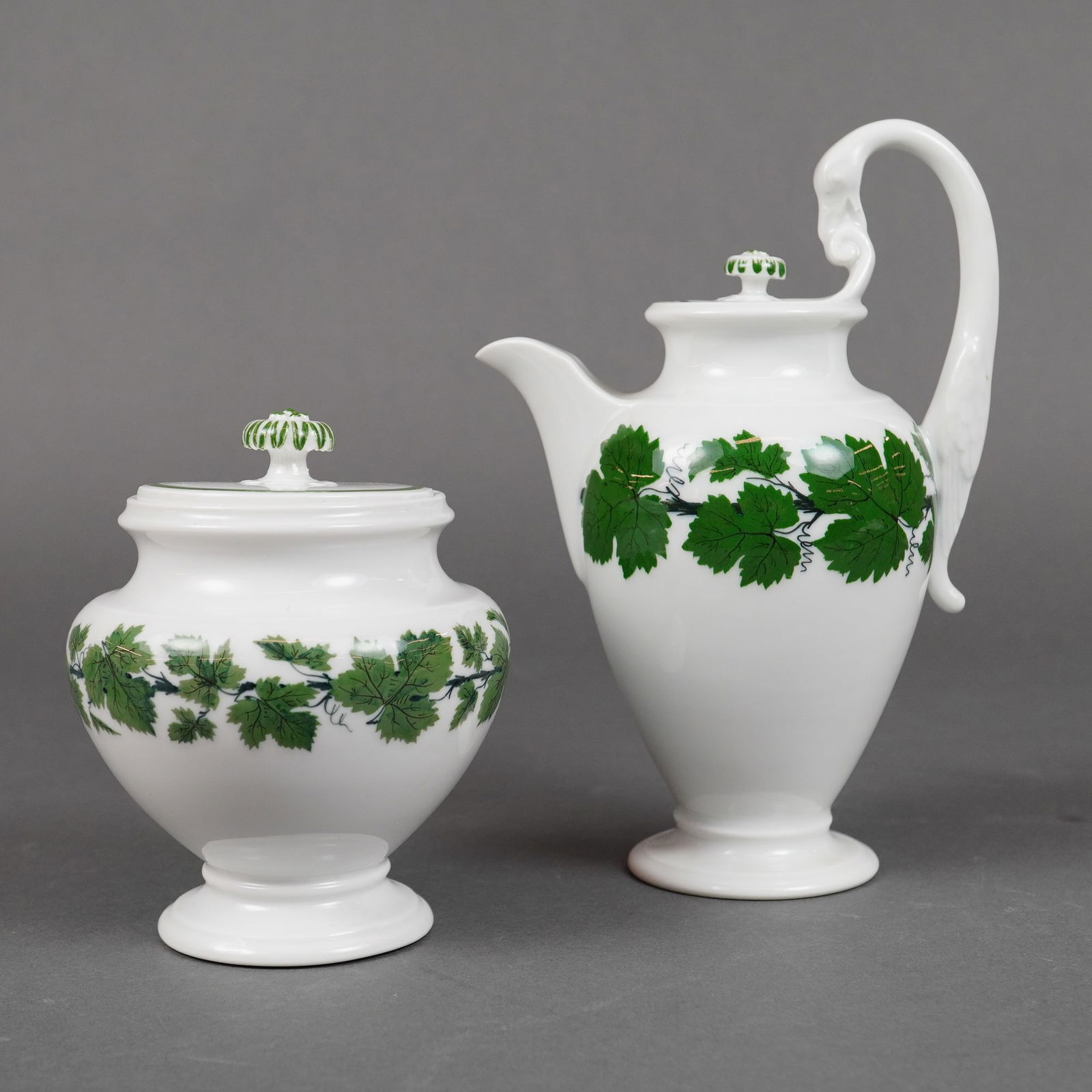 Meissen Green Ivy Vine Leaf Pattern Two-Piece Coffee Pot and Sugar Bowl Set (1 of 3)