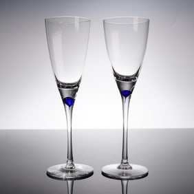 A Pair Crystal Wine Glasses