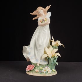 Lladro Porcelain Sculpture Mystical Garden 01006686 with Base