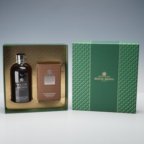 Molton Brown Re-charge Black Pepper Stocking Filler Gift Set