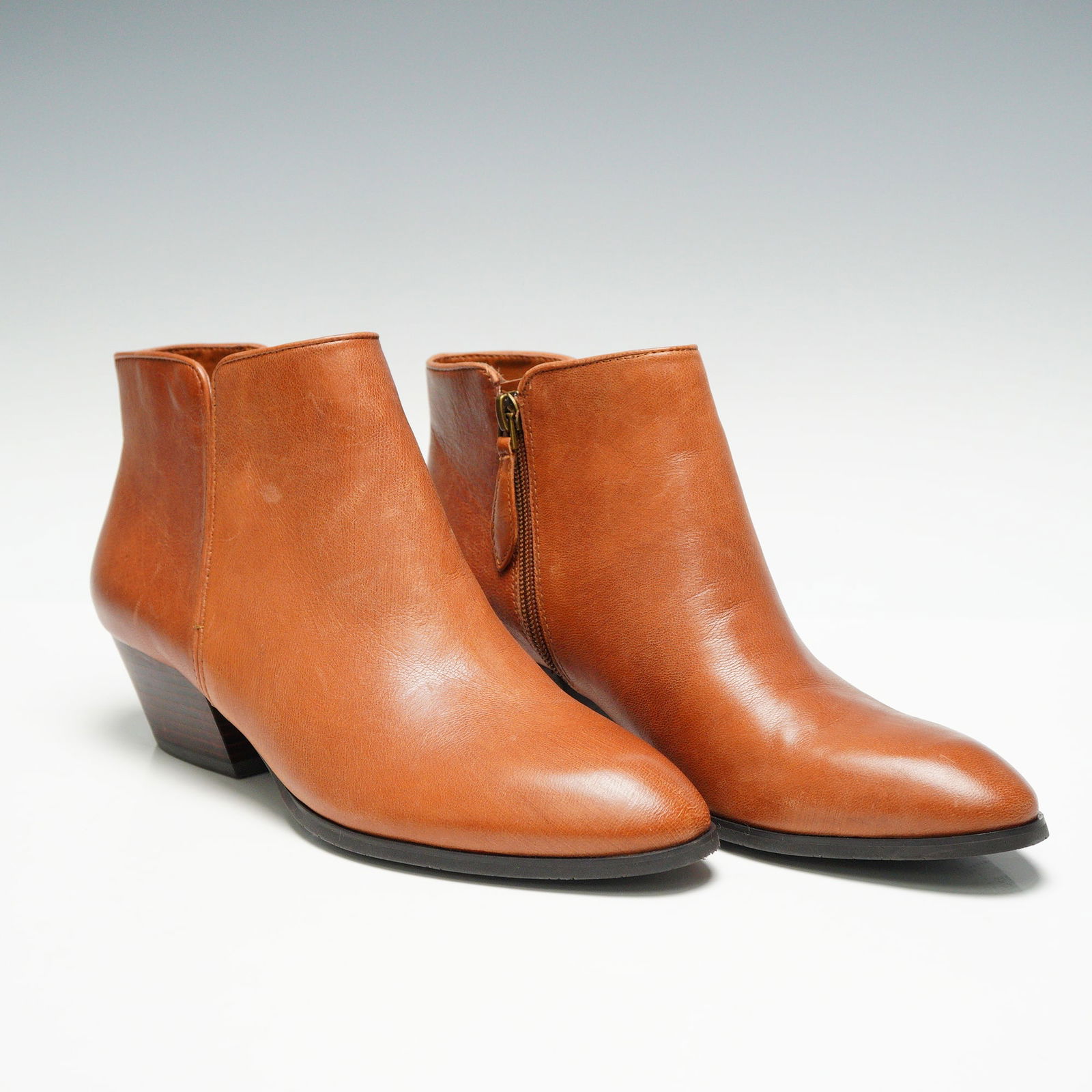 A Pair of Franco Sarto Women's Brown Leather Ankle Boots (1 of 4)