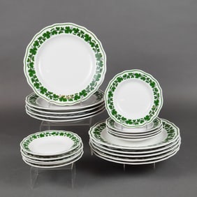 20 Meissen Full Green Vine Porcelain Dinner Plates