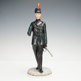 Michael Sutty Porcelain Sculpture, Officer, Rifle Brigade 1910