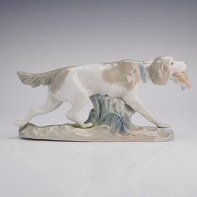 Lladro Porcelain Figurine, Hunting Dog with Quail 01000308.13A