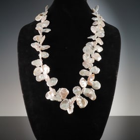 A White Freshwater Keshi Pearl Necklace