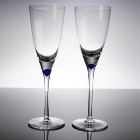 A Pair Crystal Wine Glasses