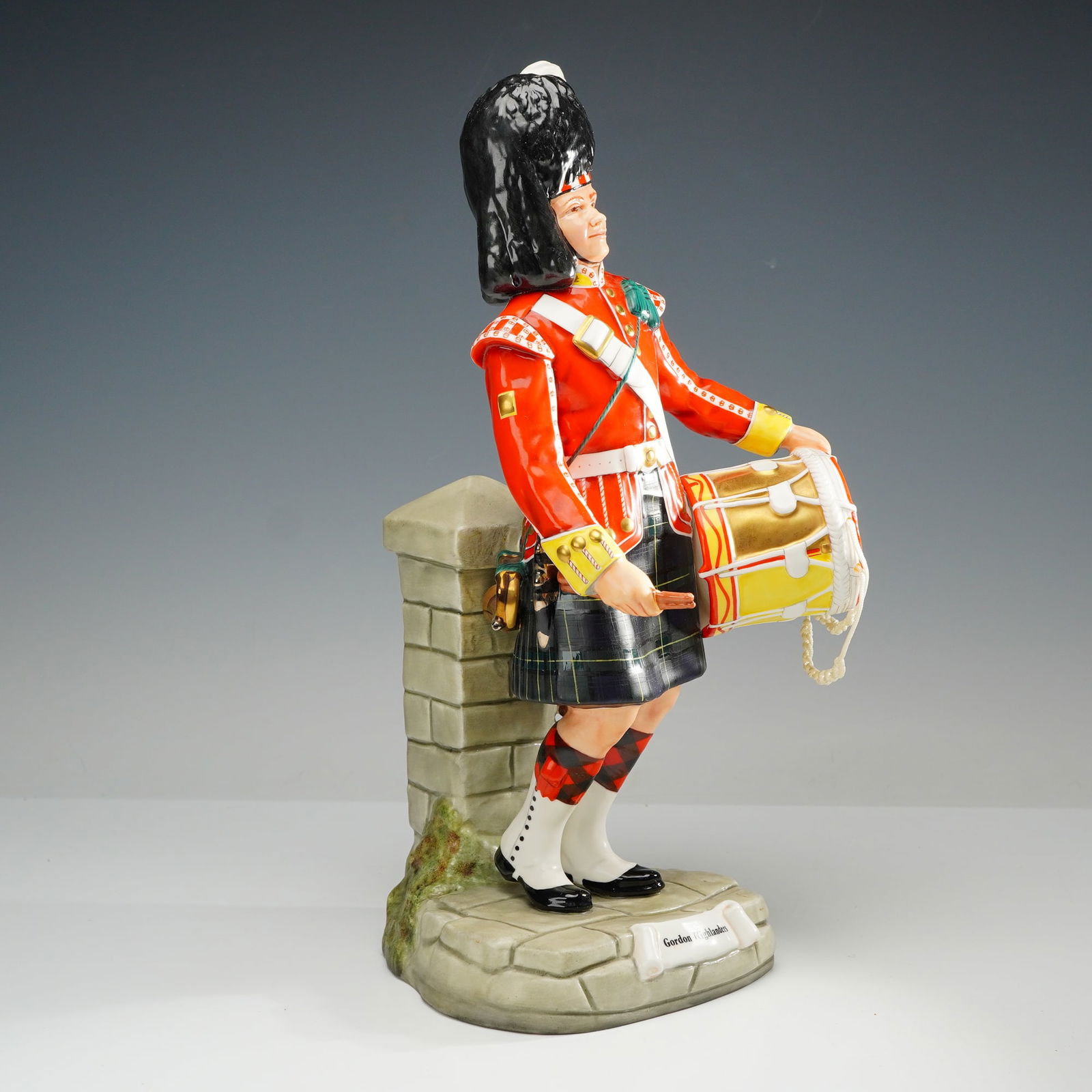 Michael Sutty Porcelain Sculpture, Gordon Highlanders (1 of 6)