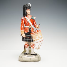 Michael Sutty Porcelain Sculpture, Seaforth Highlanders