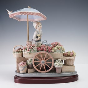 Lladro Porcelain Figurine with Base, Flowers of The Season 01001454