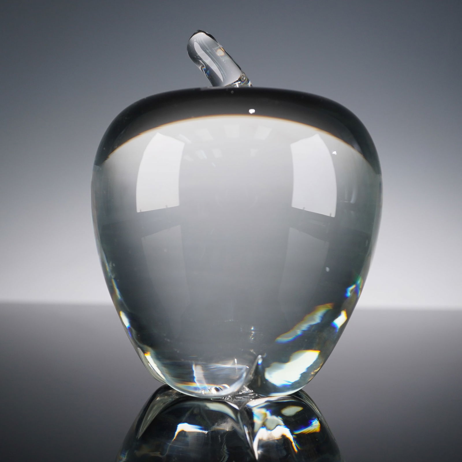 Steuben Crystal Apple Paperweight (1 of 3)