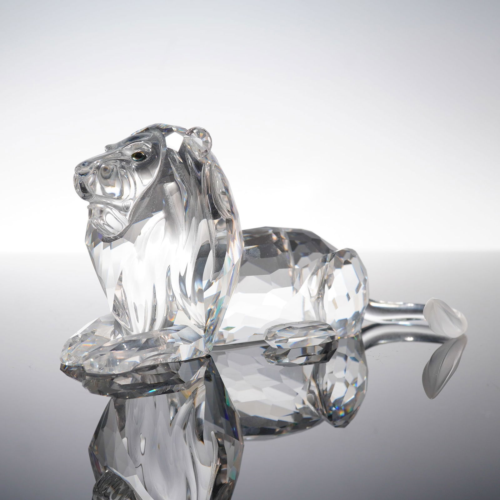 Swarovski 1995 Annual Edition Inspiration Africa Crystal Figurine, Lion (1 of 5)