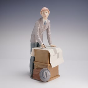 Lladro Porcelain Figurine, Architect 1005214