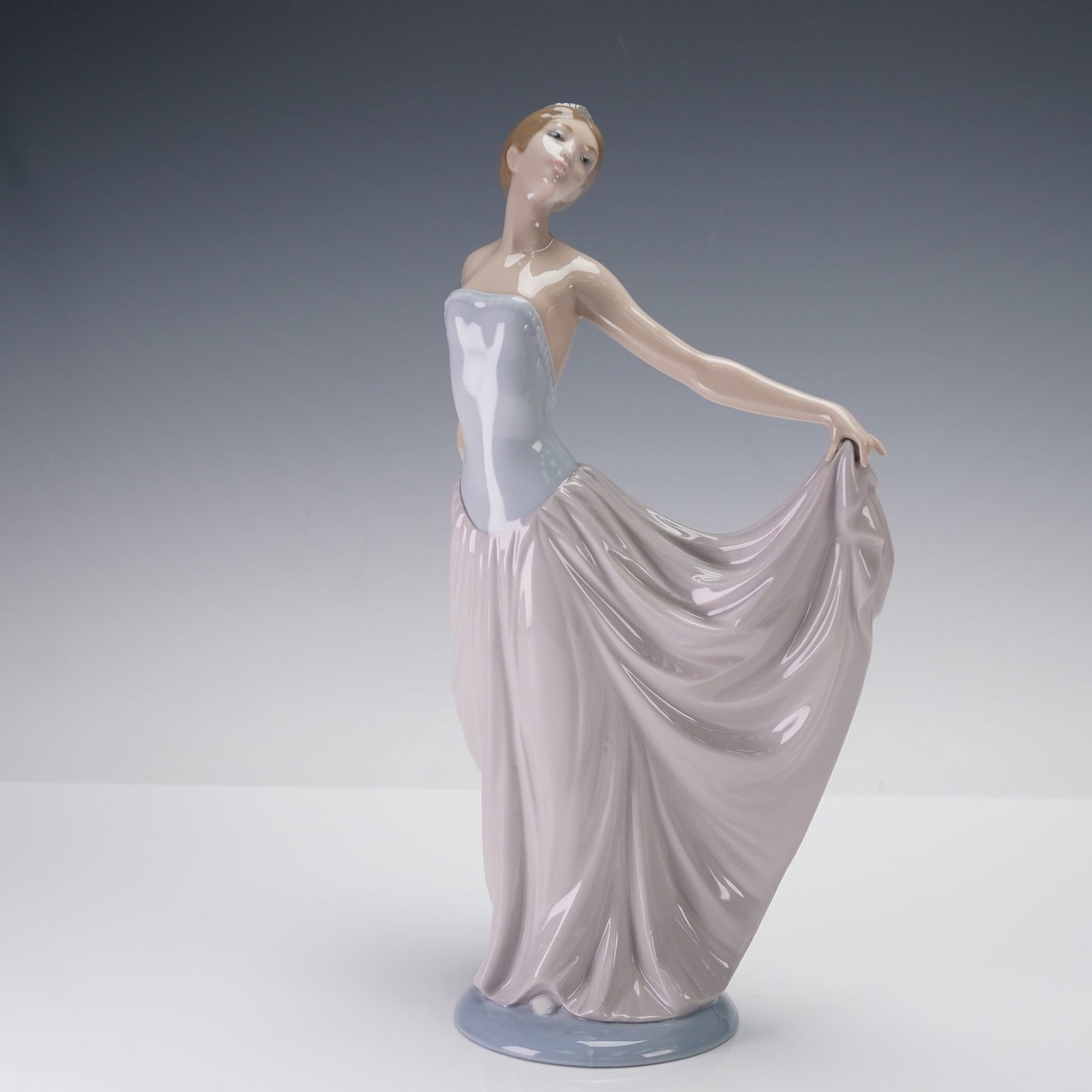 Lladro Porcelain Sculpture, Dancer 01005050 (1 of 4)