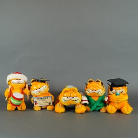 A Group of Five R. Dakin & Company Garfield Plush Toy Collection