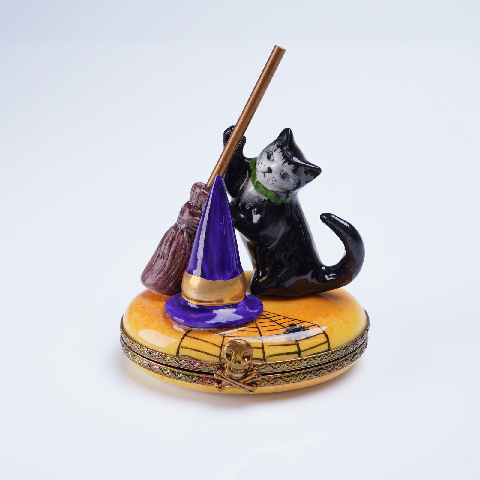 Rochard Limoges Halloween Trinket Box Cat Broom Witch Hat (1 of 4)