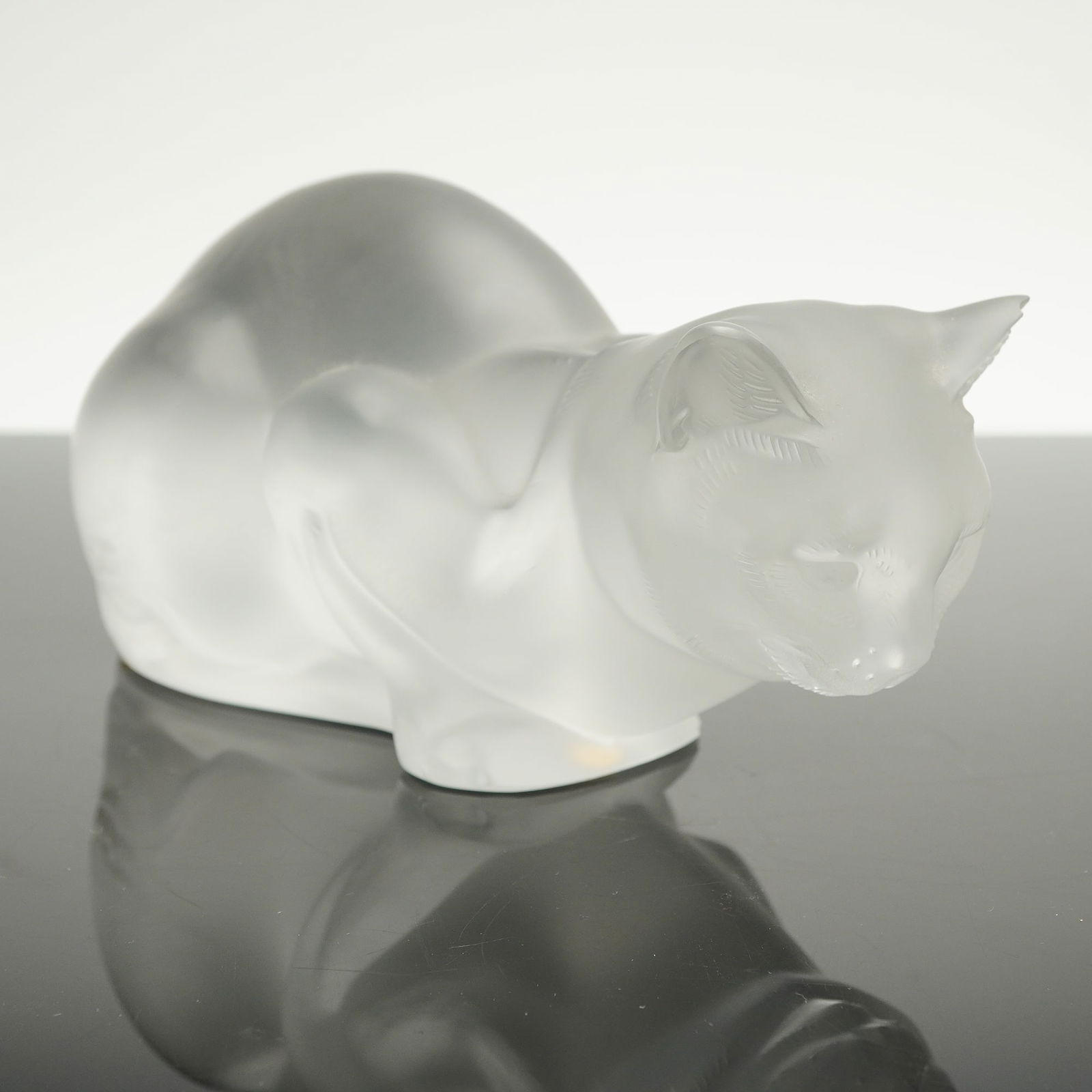 Lalique Crystal Crouching Cat Figurine (1 of 5)