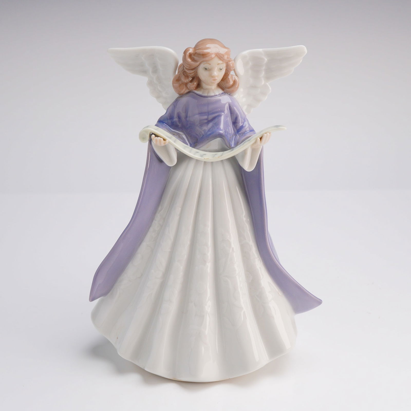 Lladro Porcelain Figurine, Tree Topper Angel 1993 1005962 (1 of 6)