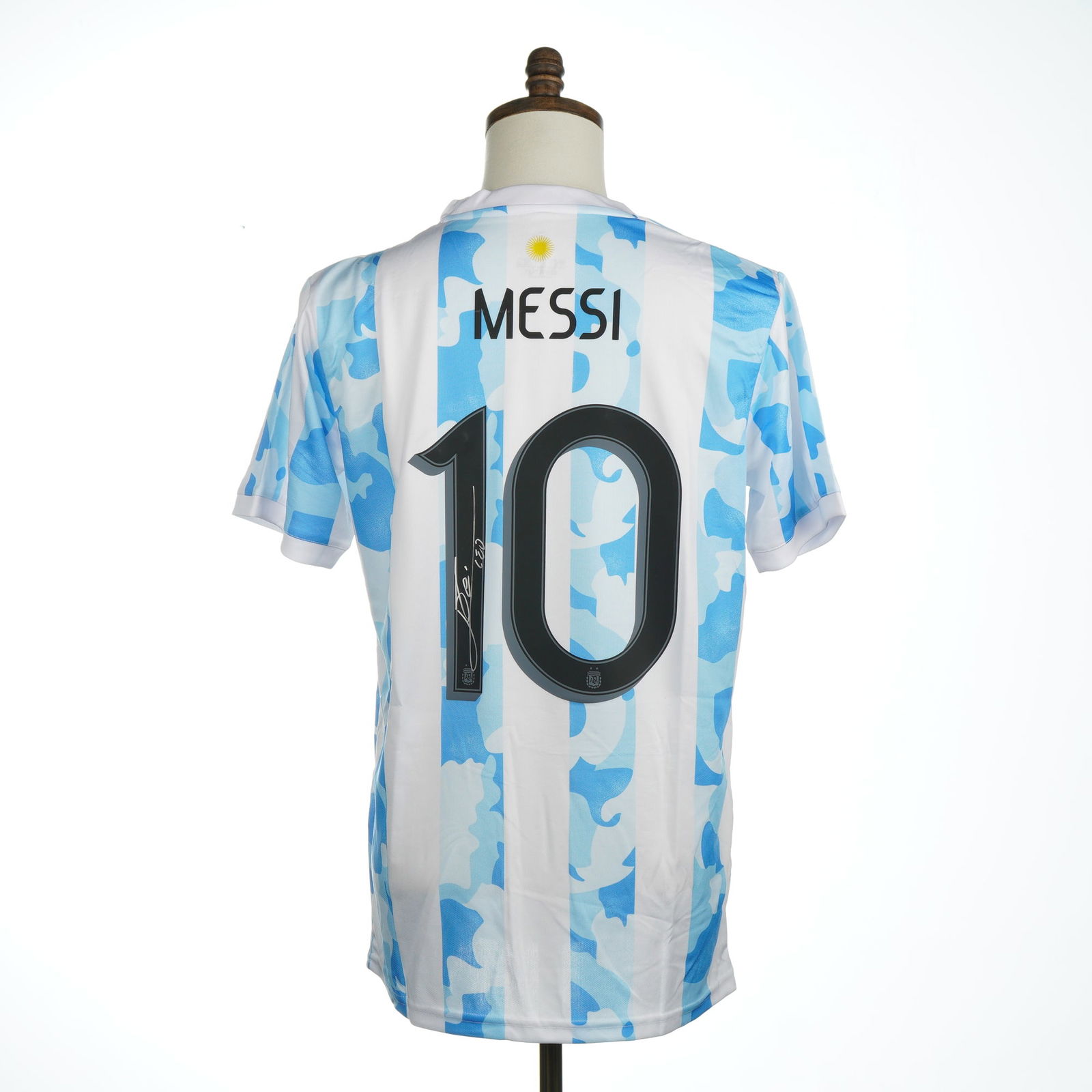 Lionel Messi Signed Argentina National Team Soccer Jersey 2021 2022 COA (1 of 5)