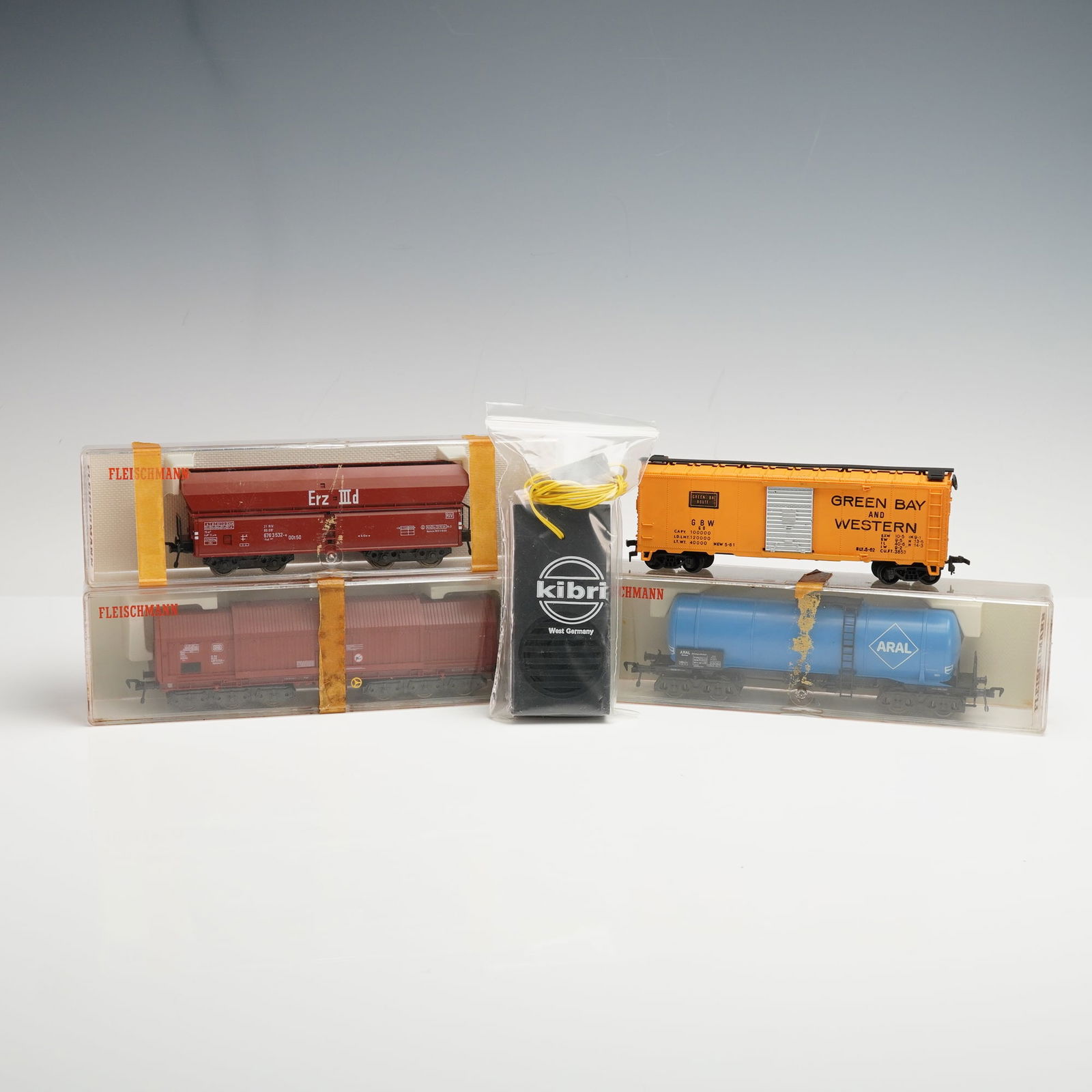 5pc Fleischmann HO Gauge Freight Cars and Kibri Sound Cassette (1 of 5)