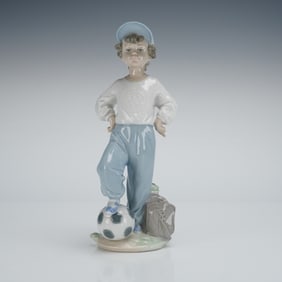 Lladro Porcelain Figurine Starting Forward 7605