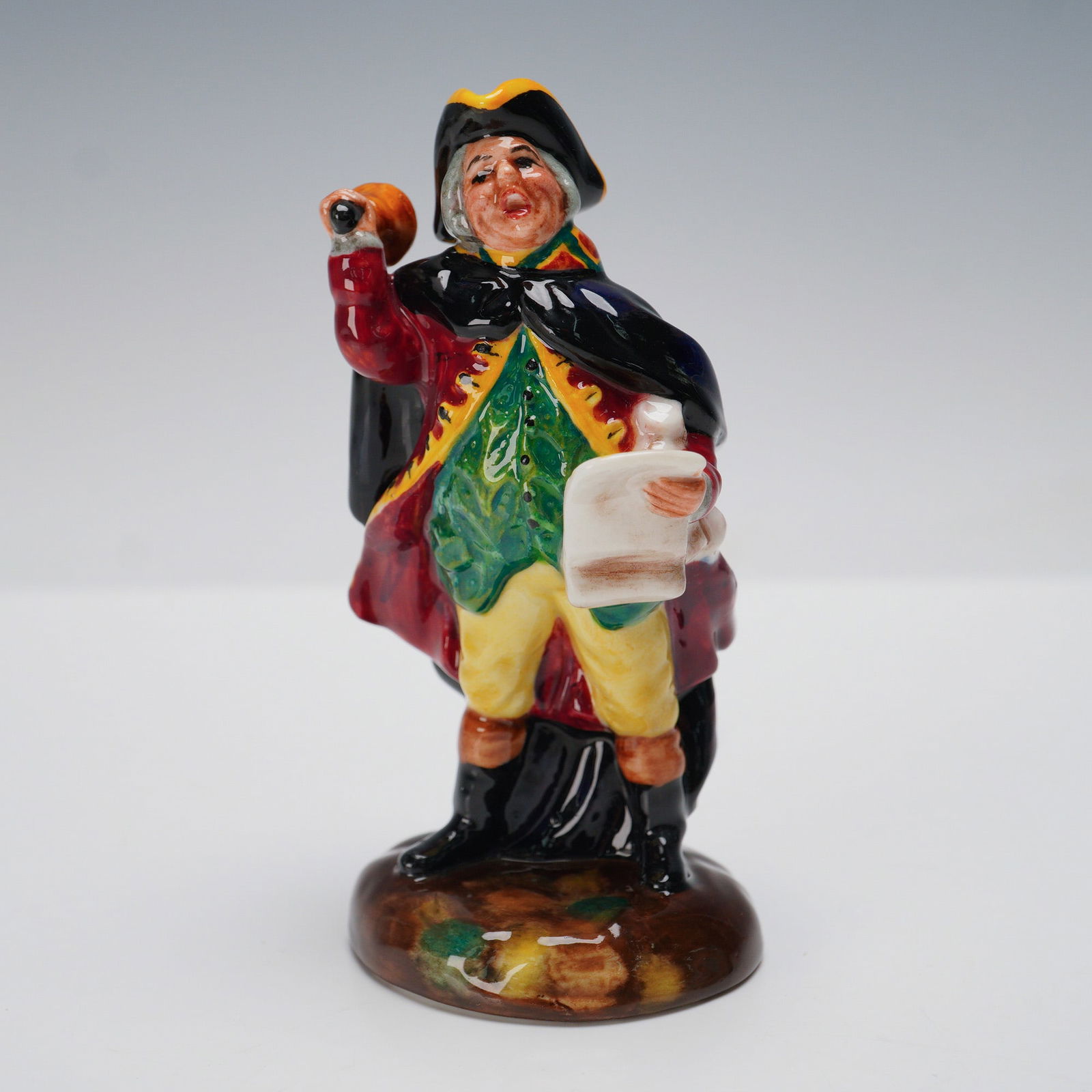 Royal Doulton Figurine, Mini Town Crier HN3261 (1 of 3)