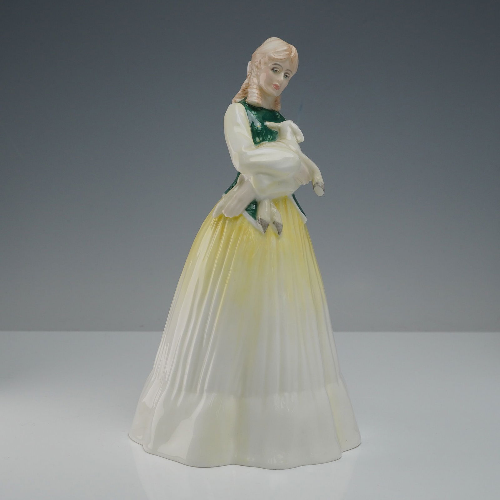 Royal Doulton Figurine, Springtime HN3033 (1 of 5)