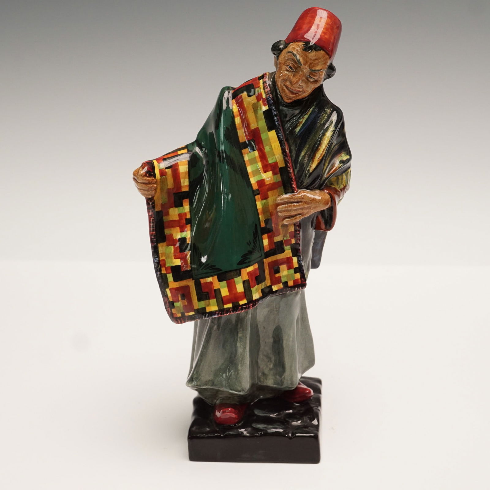 Royal Doulton Porcelain Figurine, Carpet Seller HN1464 (1 of 3)