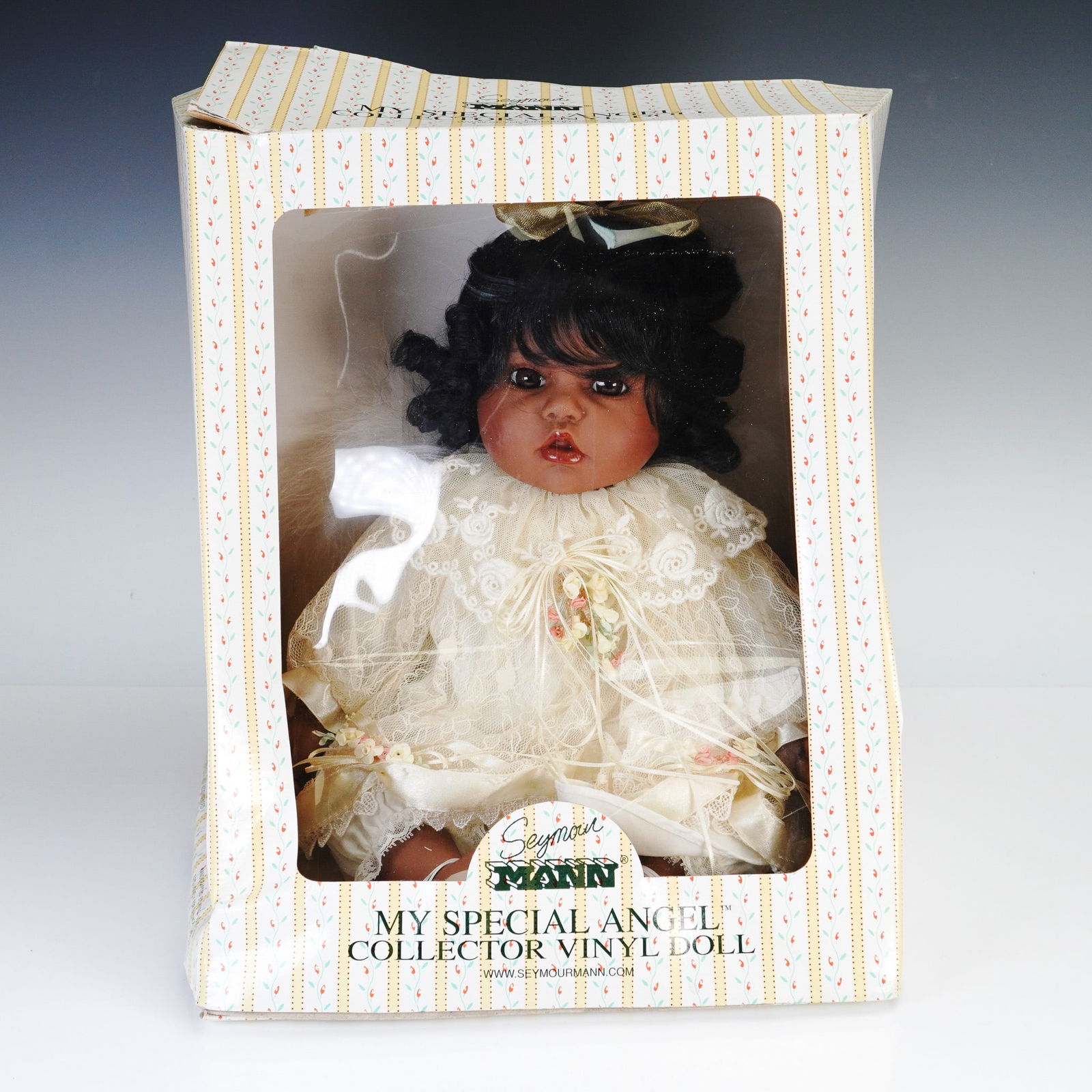 Seymour Mann My Special Angel Collector Vinyl Doll in Box (1 of 2)